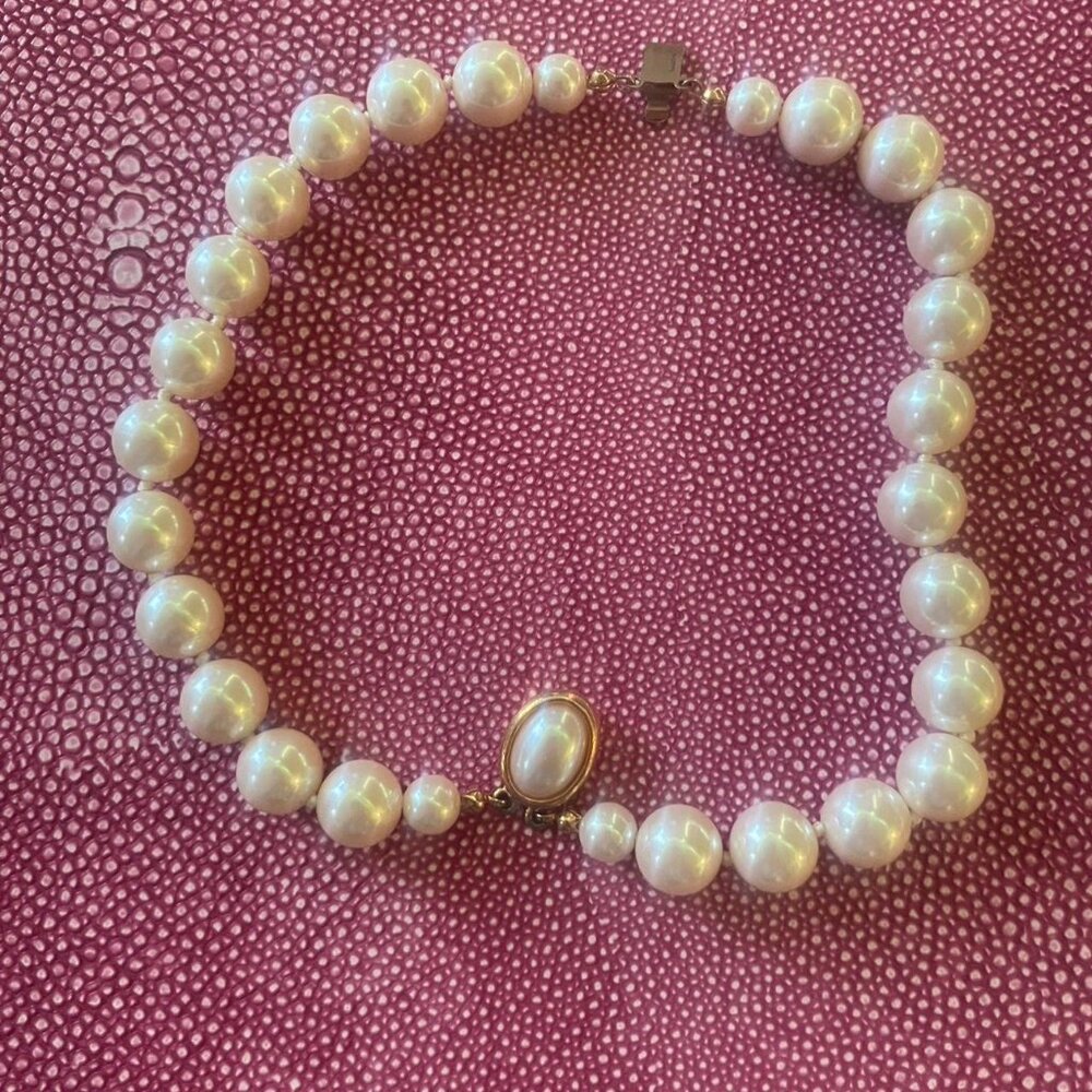 Two tiered gold pearl bracelet